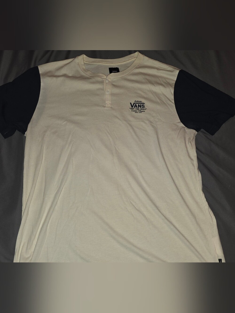 Vans Men’s Large Henley T-Shirt Cream Navy Blue Short Sleeve Off The Wall